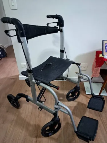 Andador Dellamed 4 Rodas Alumínio D15 Cinza Dobrável Assento 135kg