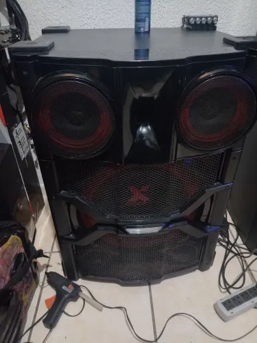 caixa acústica (subwoofer/torre) do mini system LG XBOOM CM9740