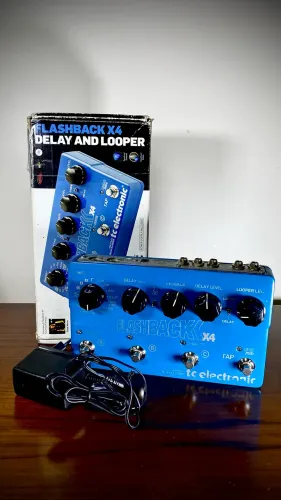Pedal Tc Eletronic Flashback X4
