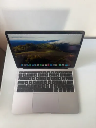 MacBook Air 13 i5 8gb ram ssd 128GB 2019