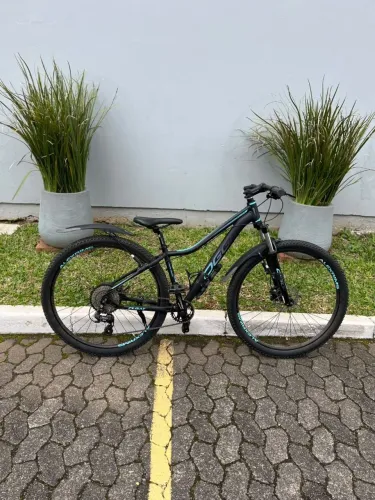Bike oggi float hds aro 29 feminina quase nova