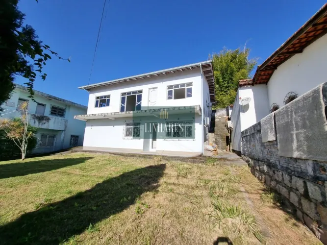 Casa com Viabilidade Residencial ou Comercial no Estreito.