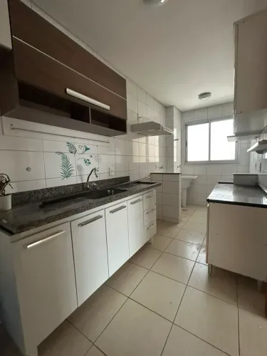 Cond. Parque Residencial Beira Rio - 3 quartos sendo 1 suíte - 02 vagas de garagem