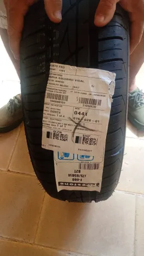 Pneus novos