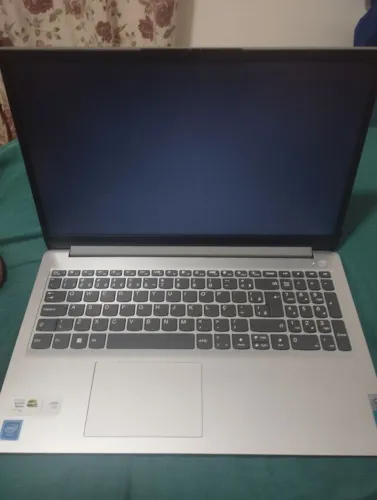 Vendo notebook Lenovo em perfeito estado
