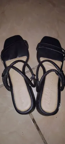 Vendo semi novo no valor de 35 reais