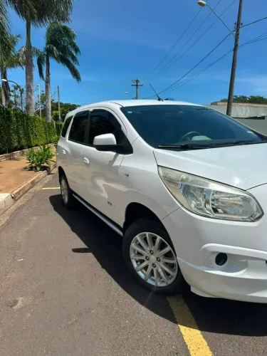 Chevrolet Spin LT 1.8 8V Econo.flex 5P Mec. 2013