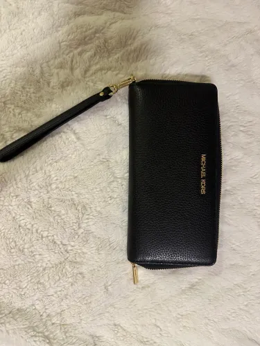 Carteira nova Michael Kors com etiqueta, importada.