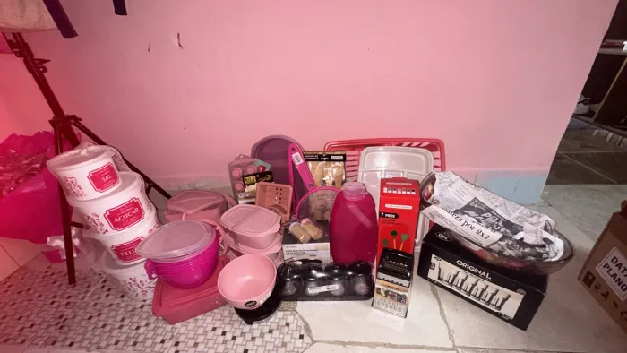 Utensílios de cozinha rosa