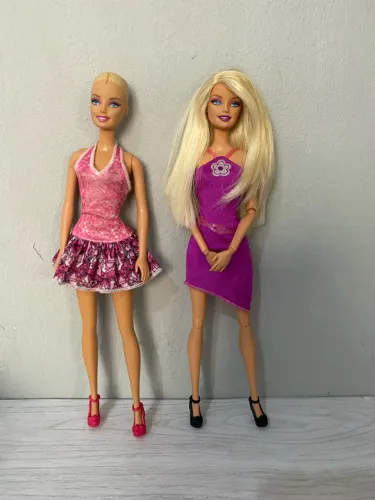 Boneca Barbie articulada
