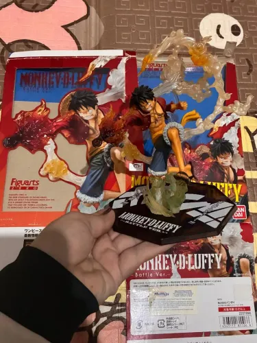 Action figure one piece luffy