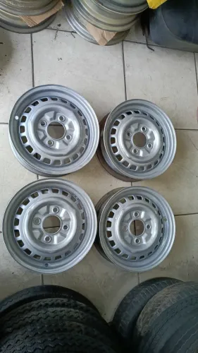 RODAS 4 FUROS ARO 15 COM RESSALTO PRA CALOTAS DO FUSCA 