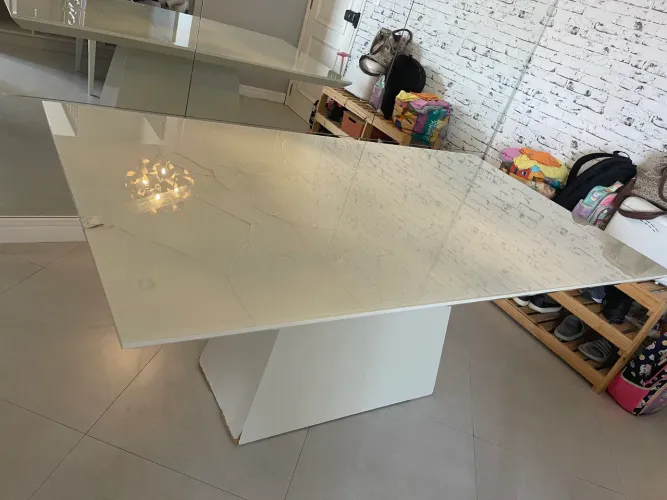 Mesa em laca cinza claro 1,80