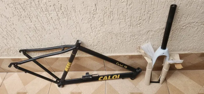 Quadro de Speed usado e Garfo Absolute novo.