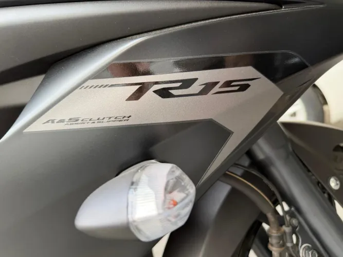 Yamaha R15