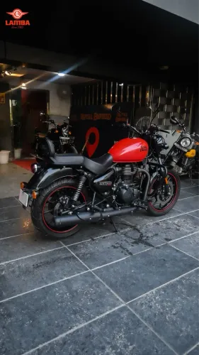 Meteor 350 / Fireball Red - Letícia 