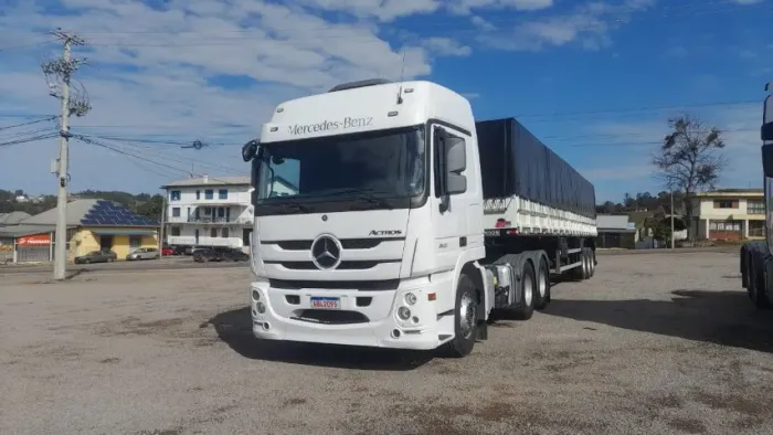 MERCEDES-BENZ ACTROS 2651 6x4 2017 + CARRETA RANDON 2016