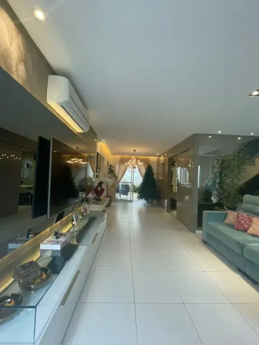 Casa em condomínio, 4 suites, escritório, energia solar. Eusébio