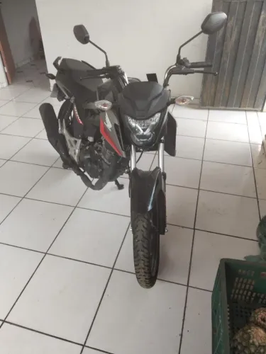 Titan 160