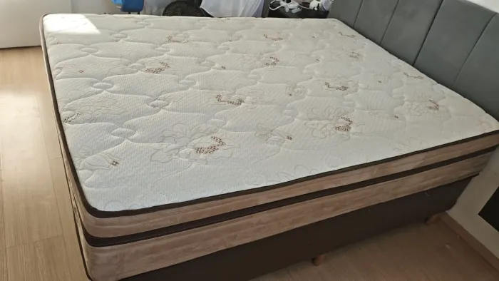 Cama casal ( colchão+ box )