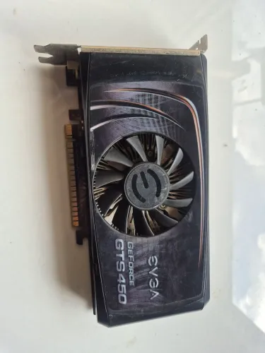 GTS 450 1 GB GDRR5