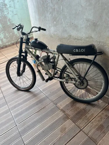 Vende-se motorizada 100 cc 