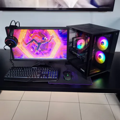 PC Gamer RX 580 8GB 16GB RAM SSD - Roda tudo