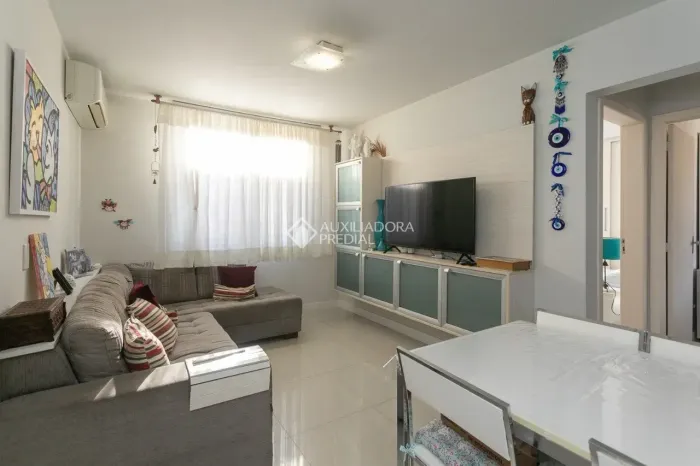 Apartamento 2 quartos, mobiliado e reformado no bairro Boa Vista Porto Alegre