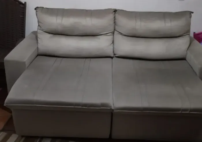 Sofá e guarda roupa 1600 os dois
