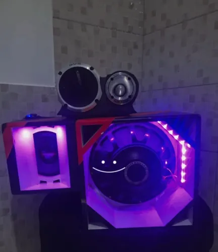 Som bob, som automotivo