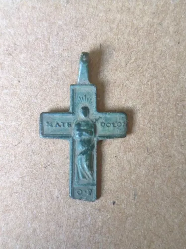 Medalhinha Antiga Sec XVIII