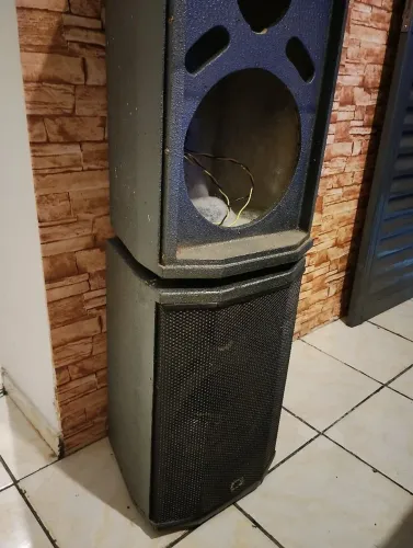 Caixa de som vazia - Gabinete pra 10 pol. 