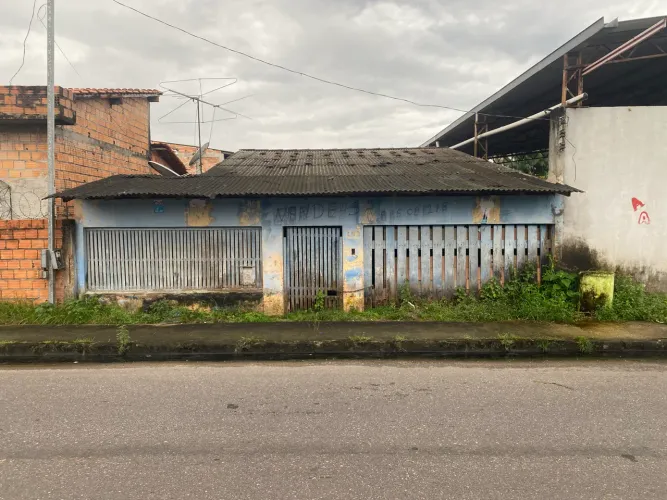Vendo terreno com casa quase pronta próximo Rua principal padre Bruno sechi