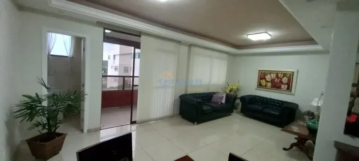 Apto c/ 04 quartos 3 vagas livres, 1 por andar, Liberdade região do Jaraguá