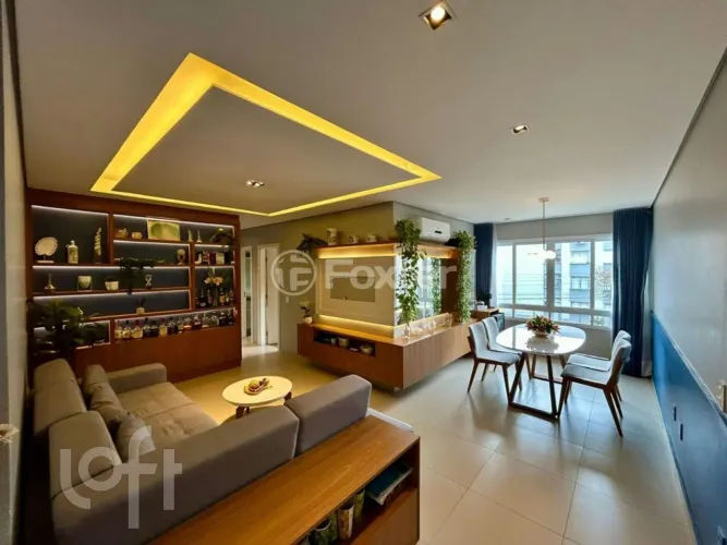 Apartamento à venda em Vila Ipiranga com 97 m², 2 quartos, 1 suíte, 2 vagas