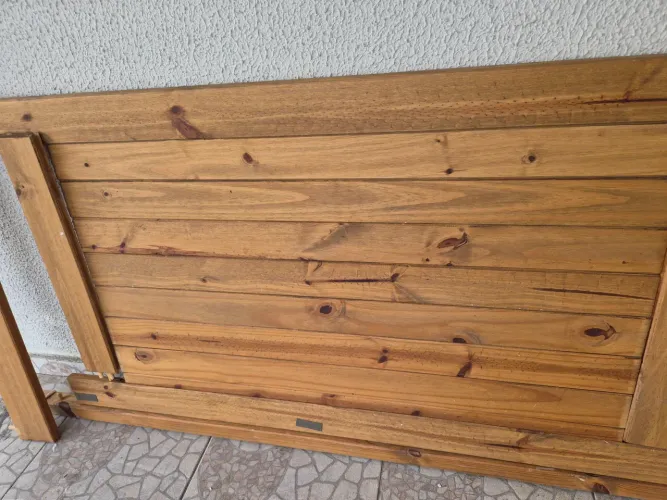 Cabeceira de cama de casal de madeira