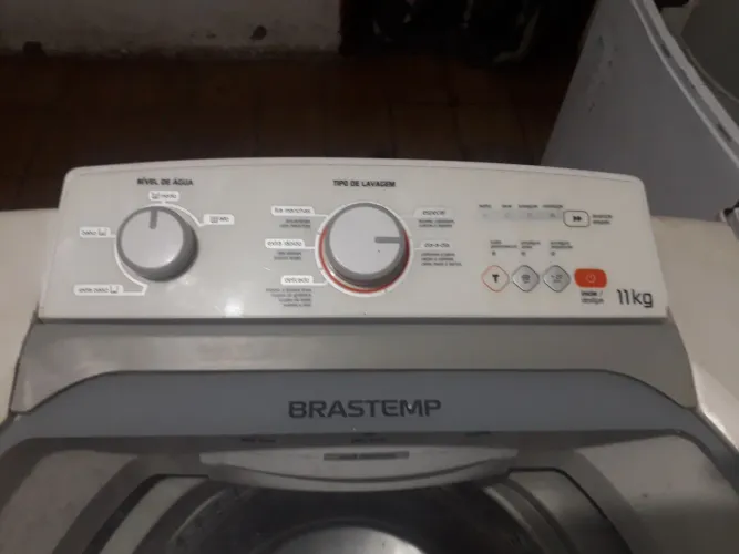 Vendo máquina de lavar Brastemp 11kg em excelente estado funcionando perfeitamente
