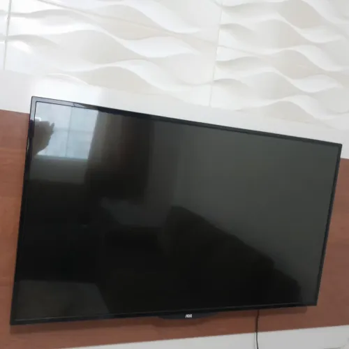 Vendo TV 43 polegadas, não eh smart