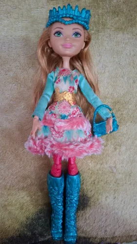 Boneca Ever After High Ashlynn Ella- Epic Winter
