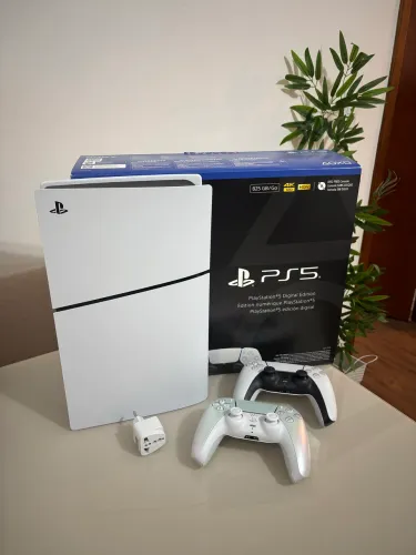 PlayStation 5 - Edição digital 825gb