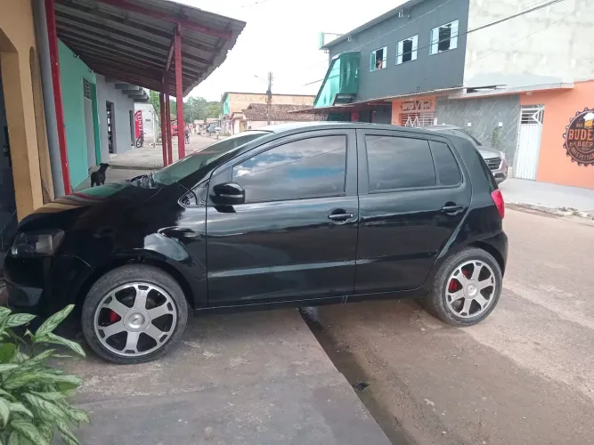 Volkswagen Fox 1.6 MI Total Flex 8V 5P 2013