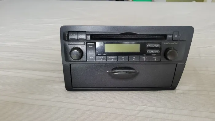 Rádio original Honda Civic G7 com senha