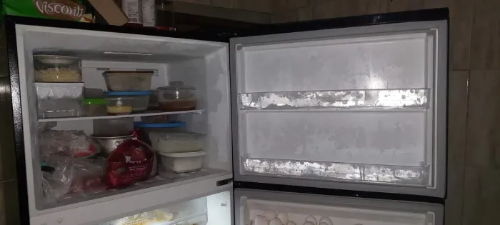 Geladeira MÍdea 