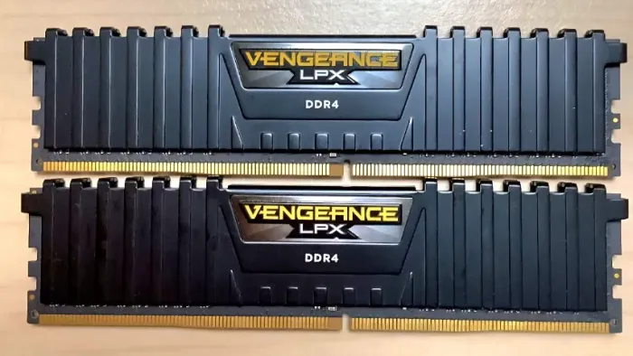 RAM CORSAIR DDR4-3200 16GB