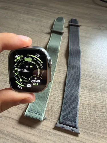 Apple Watch Ultra 2 - Titânio