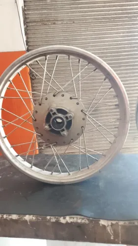 Par de rodas enraiadas original da Fan 125