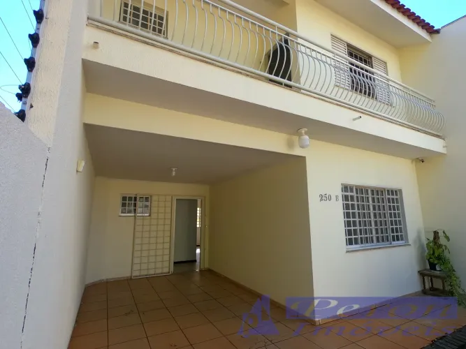 LOCAÇÃO | Sobrado, com 3 quartos em Vila Marumby, Maringá