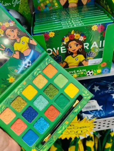 Paleta de Sombra Love Rain 15 cores
