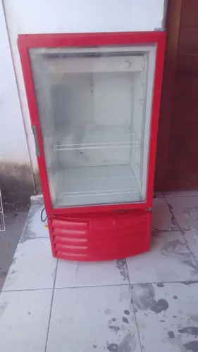 Freezer Metalfrio 214 litros