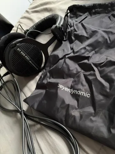 Headphone Open Back Beyerdynamic DT 990 Pro 250 Ohms 1 semana de uso